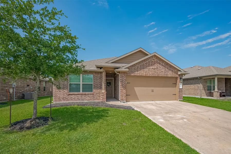 515 Green Clover LN, Rosharon, TX 77583