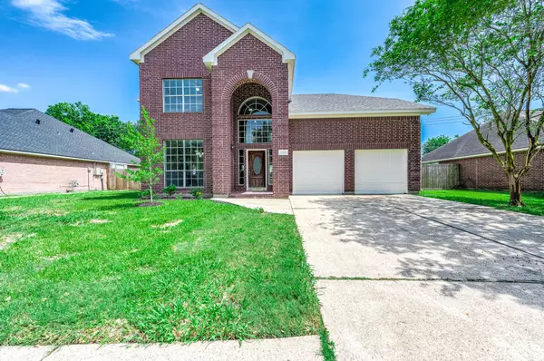 2207 Manchester LN, Pearland, TX 77581