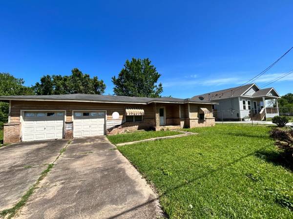 3130 Pine ST,  Beaumont,  TX 77703