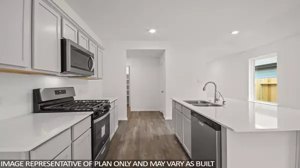 551 Belle Springs LN, Conroe, TX 77301