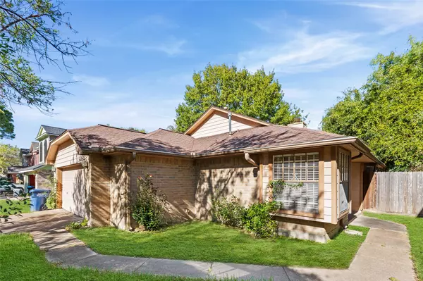 13838 Dentwood DR, Houston, TX 77014