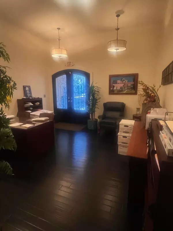 Houston, TX 77007,1919 Lubbock ST