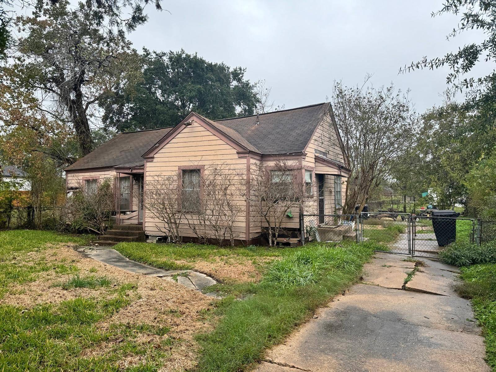 Houston, TX 77051,1109 Danube ST