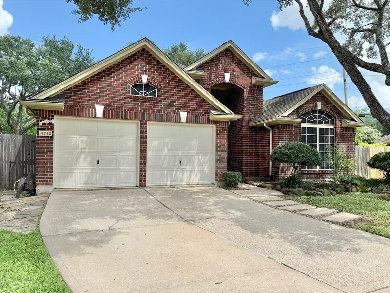 4710 Topaz Trail DR, Sugar Land, TX 77479