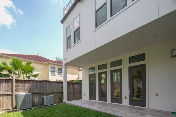 Houston, TX 77056,5506 Bosque ST