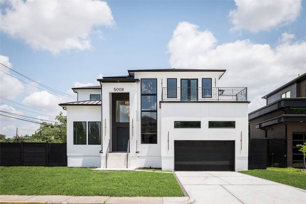 5008 Holt ST, Bellaire, TX 77401
