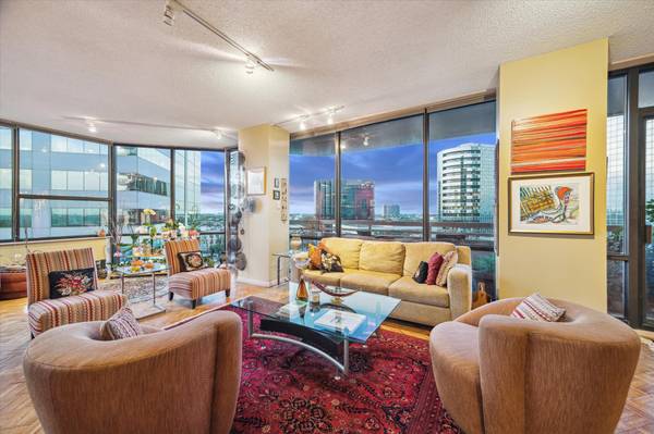 Houston, TX 77046,14 Greenway PLZ #9R