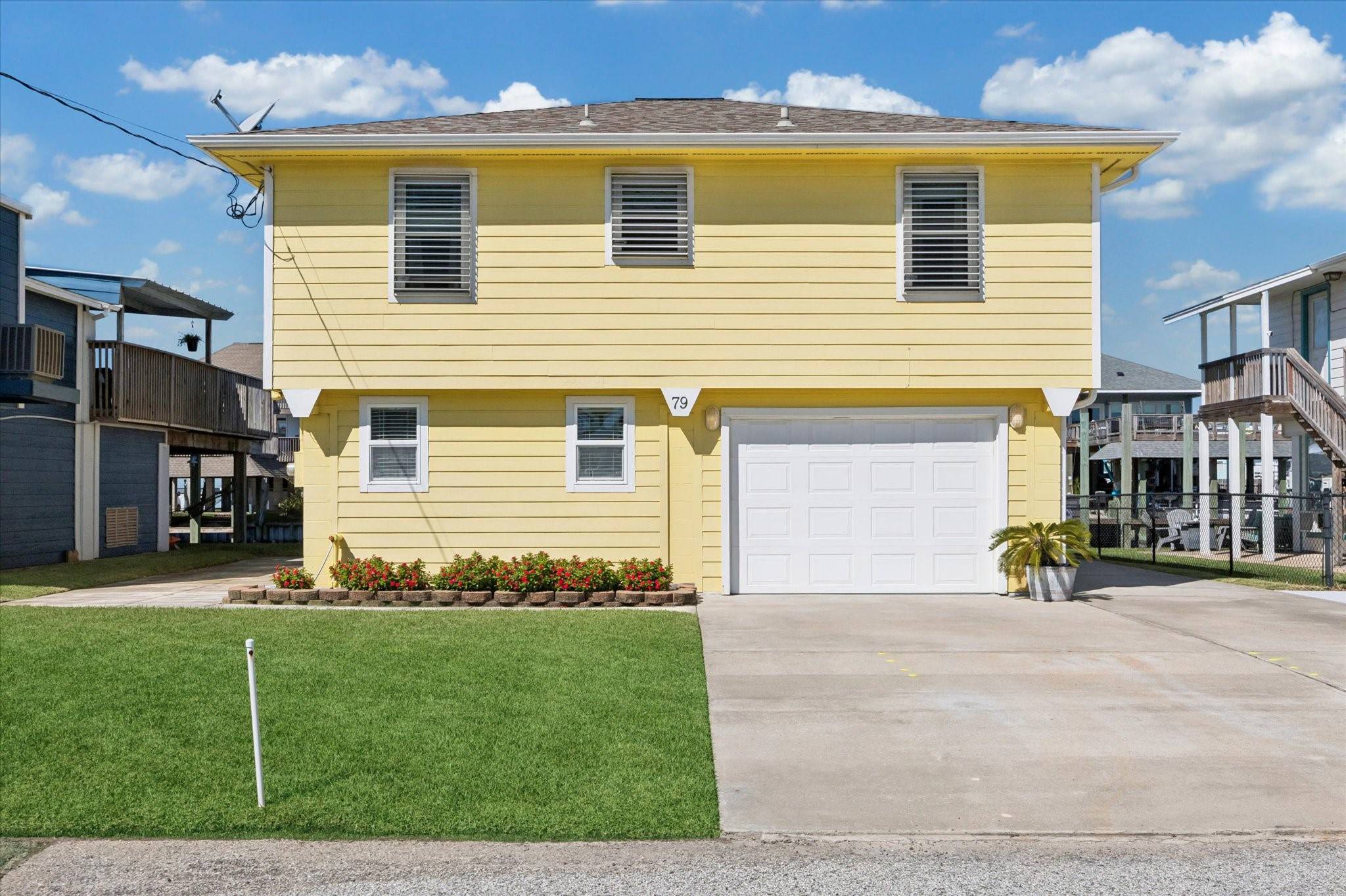 79 Tarpon ST, Bayou Vista, TX 77563