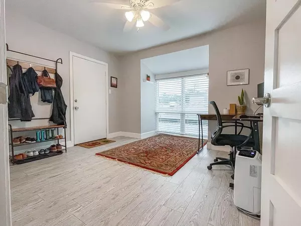 Houston, TX 77024,12633 Memorial DR #174