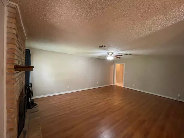 Crockett, TX 75835,1308 E Goliad AVE