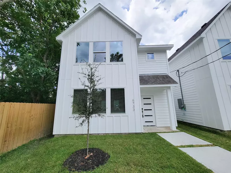 6733 Cohn ST, Houston, TX 77091