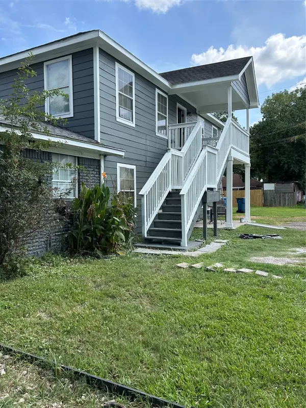 South Houston, TX 77587,502 Avenue F #3