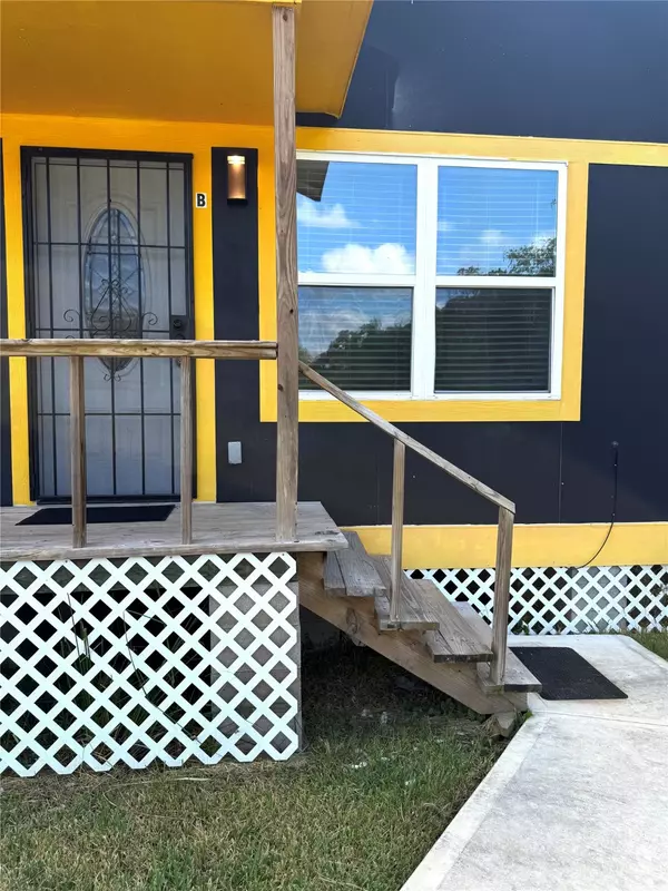 Spring, TX 77379,9822 Candy CT #B