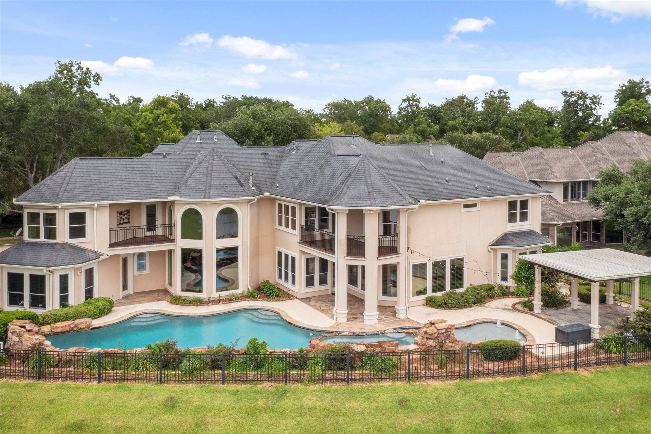14 Sullivans LNDG, Missouri City, TX 77459