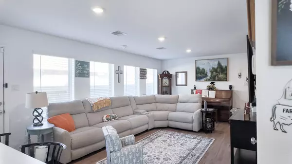 Angleton, TX 77515,209 Bennett LOOP