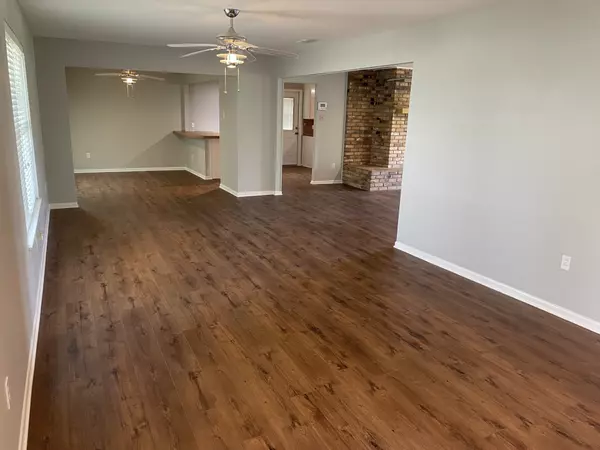 Bartlett, TX 76511,441 E Clark ST