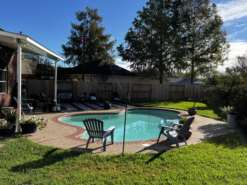 15611 Brookwood Lake PL, Sugar Land, TX 77498