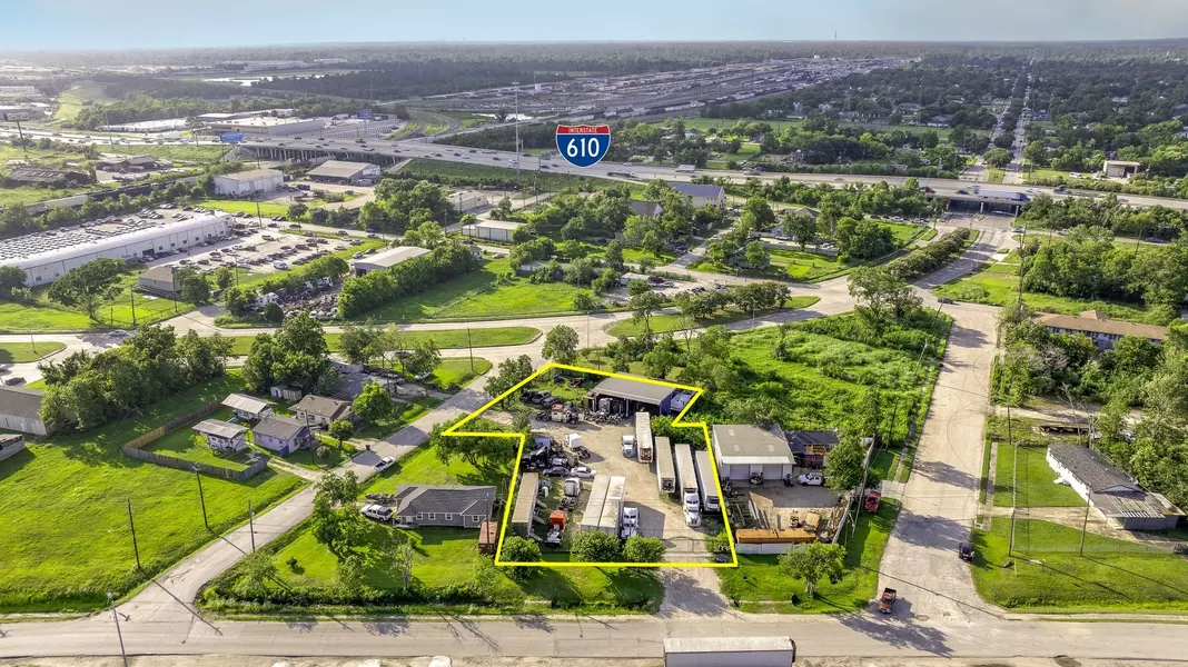 7841 Liberty RD, Houston, TX 77028