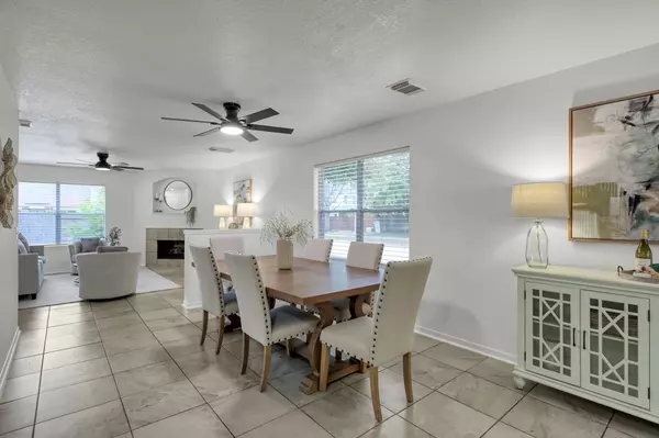 Houston, TX 77095,17602 S Summit Canyon DR