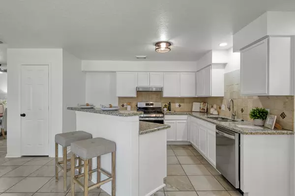 Houston, TX 77095,17602 S Summit Canyon DR