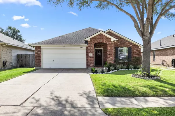831 Shenandoah Falls LN, Rosenberg, TX 77469
