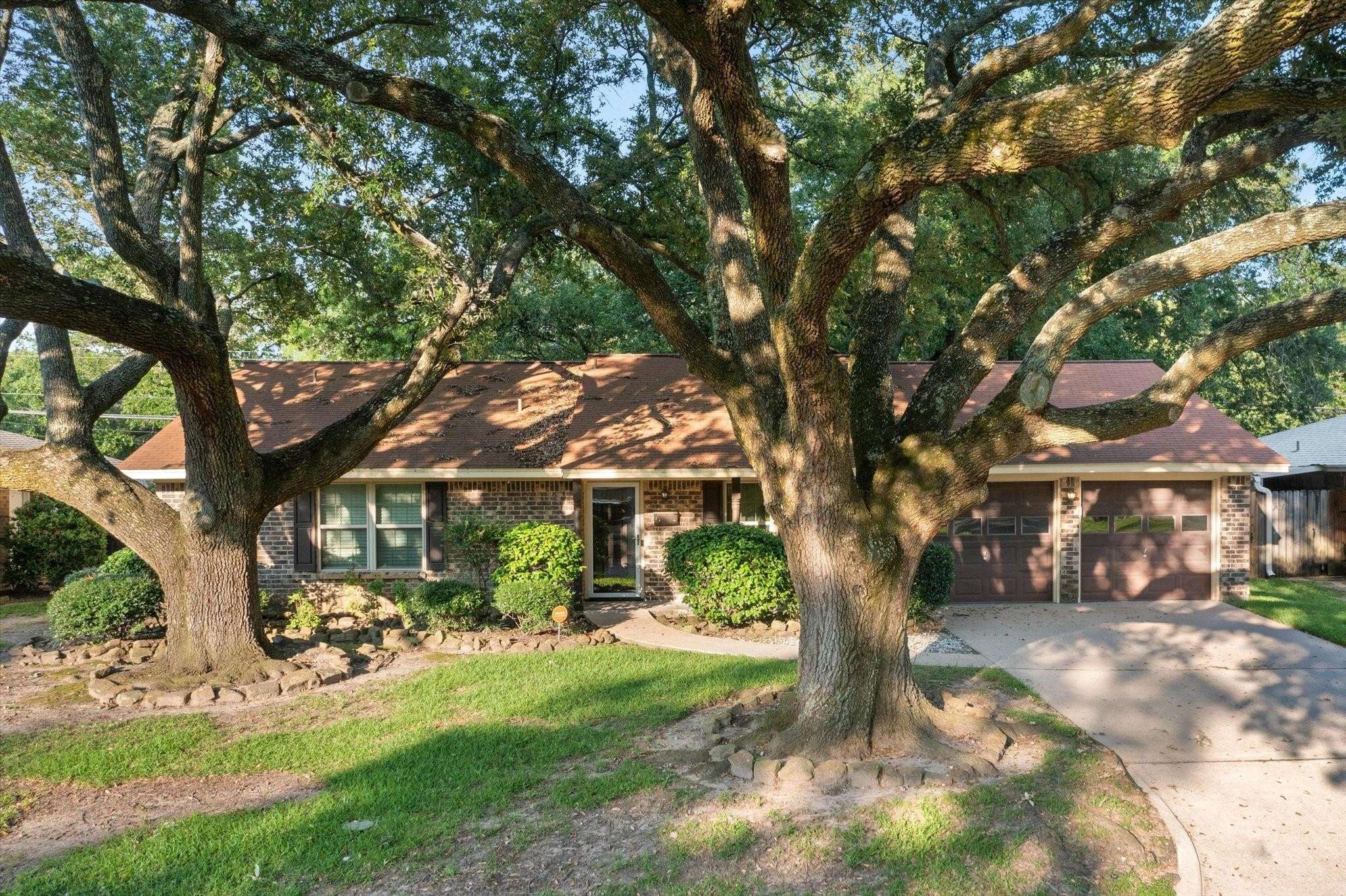 Baytown, TX 77520,1905 Happy Valley DR