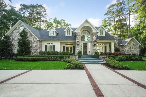 2207 Longmire RD, Conroe, TX 77304