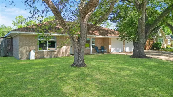 Richmond, TX 77469,1004 Country Club DR