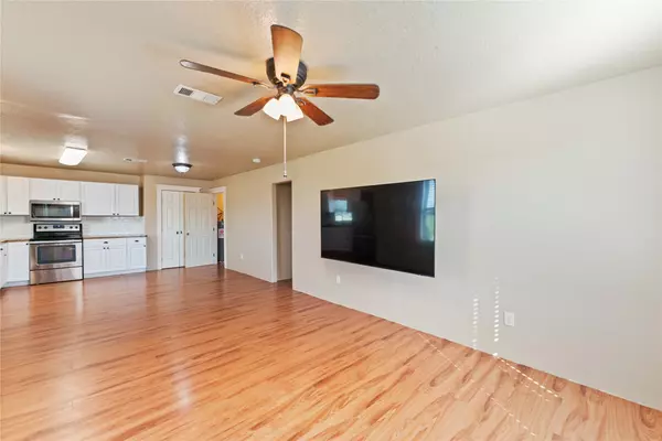 20006 Sanchez RD, Alvin, TX 77511