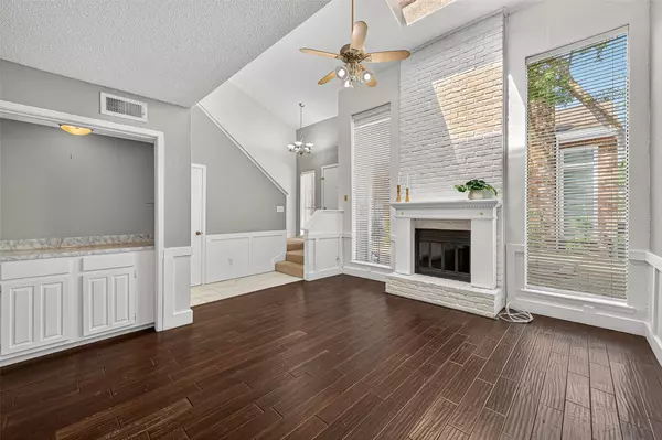 3200 S Gessner RD #224, Houston, TX 77063