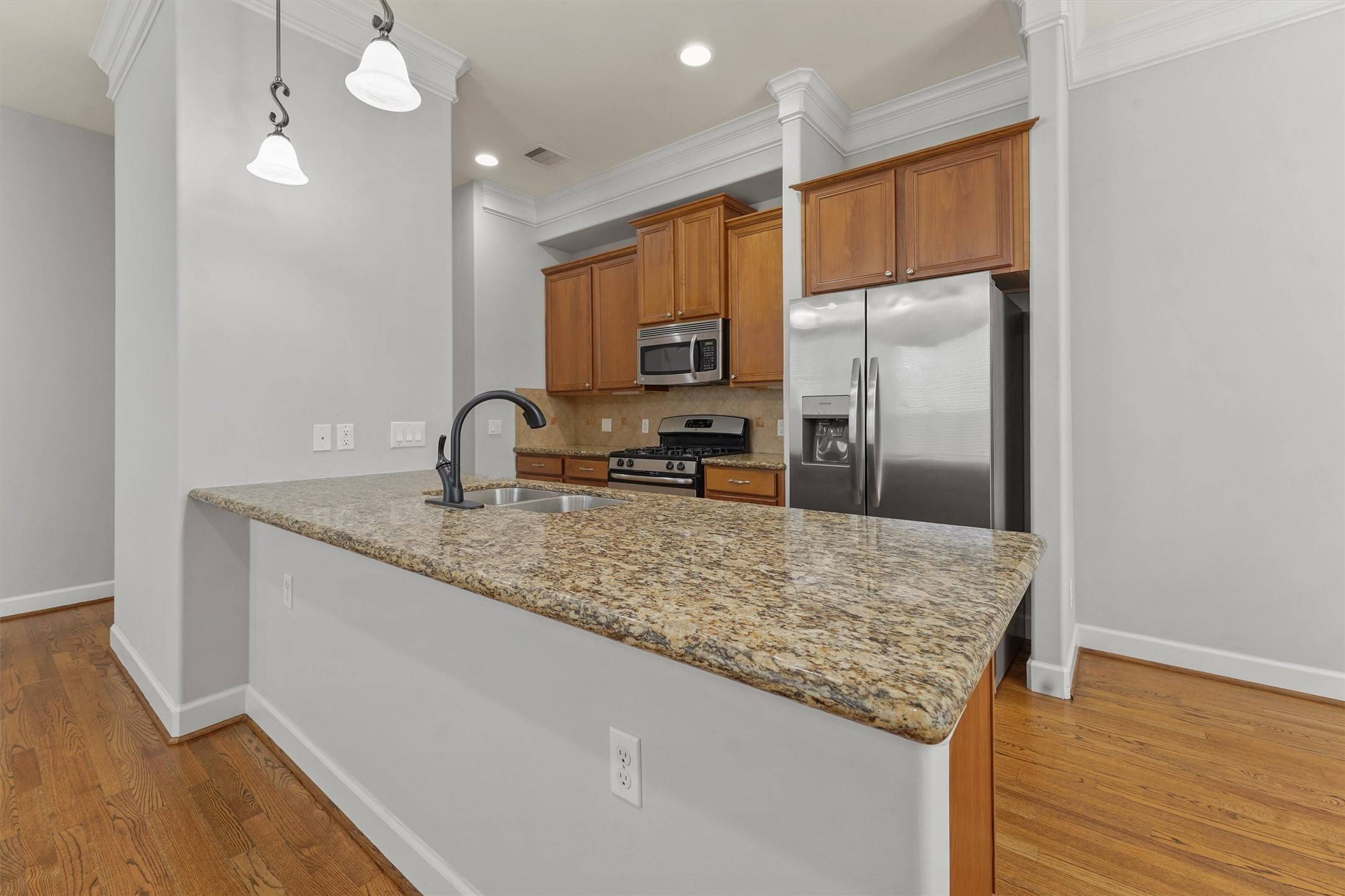 3331 New Garden View LN, Houston, TX 77018