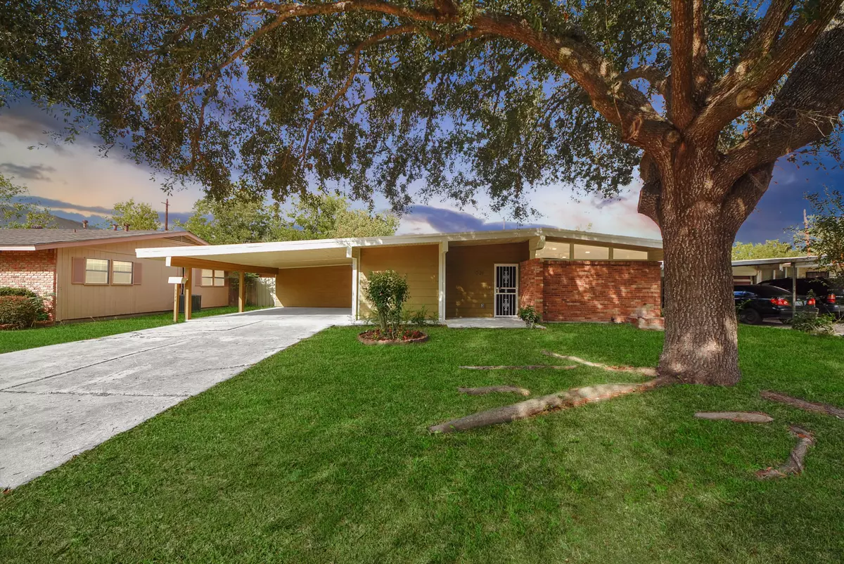 Houston, TX 77045,5326 Heatherbrook DR