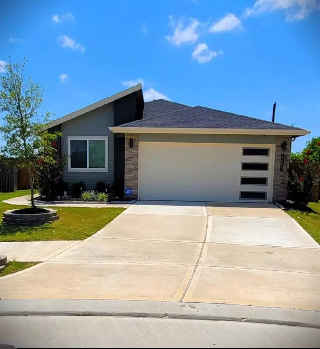 Houston, TX 77047,12620 Fleet River RD