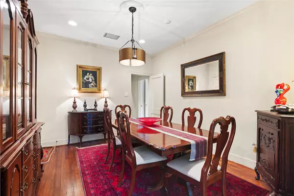 Houston, TX 77006,1311 Peden ST