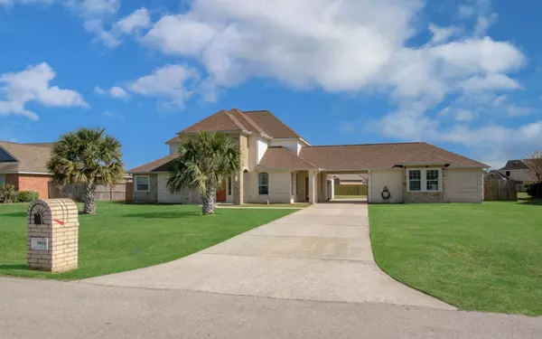 Mont Belvieu, TX 77523,9910 Palm DR