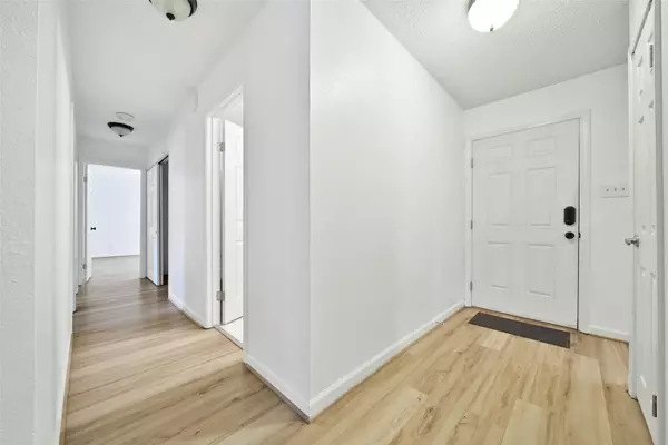 The Woodlands, TX 77380,2717 S Millbend DR