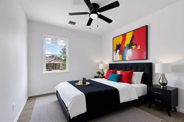 Houston, TX 77012,7939 Goode ST