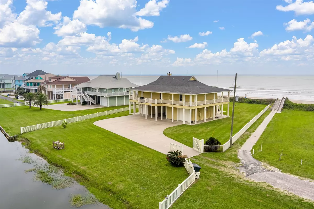 Crystal Beach, TX 77650,3210 Gulf Castle DR