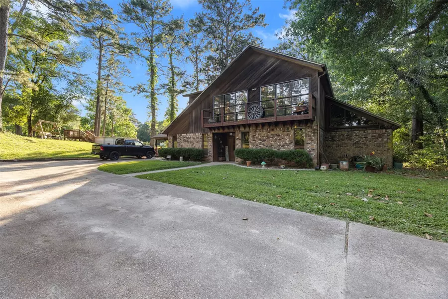 143 Fernsprings CIR, Goodrich, TX 77335