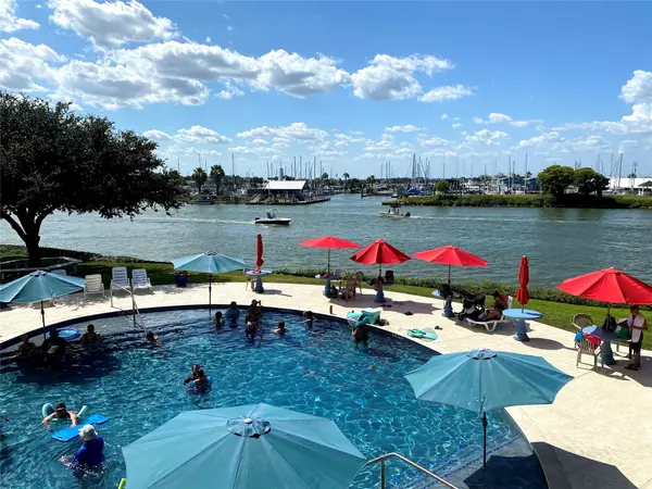 Clear Lake Shores, TX 77565,1 Portofino