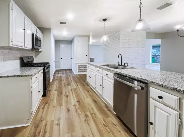 Houston, TX 77083,7715 Loro Linda DR