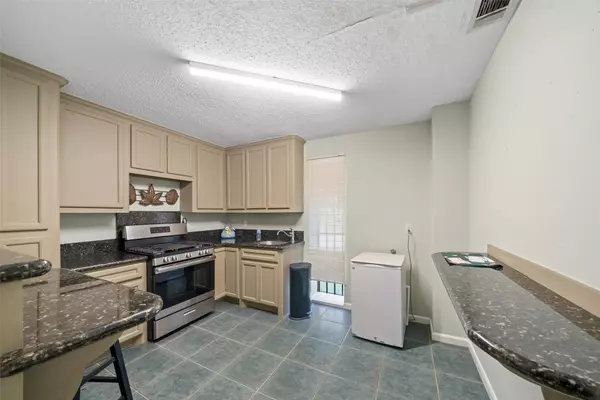 New Caney, TX 77357,19962 Lowe