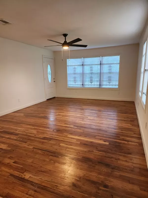 Houston, TX 77033,5309 Ricky ST