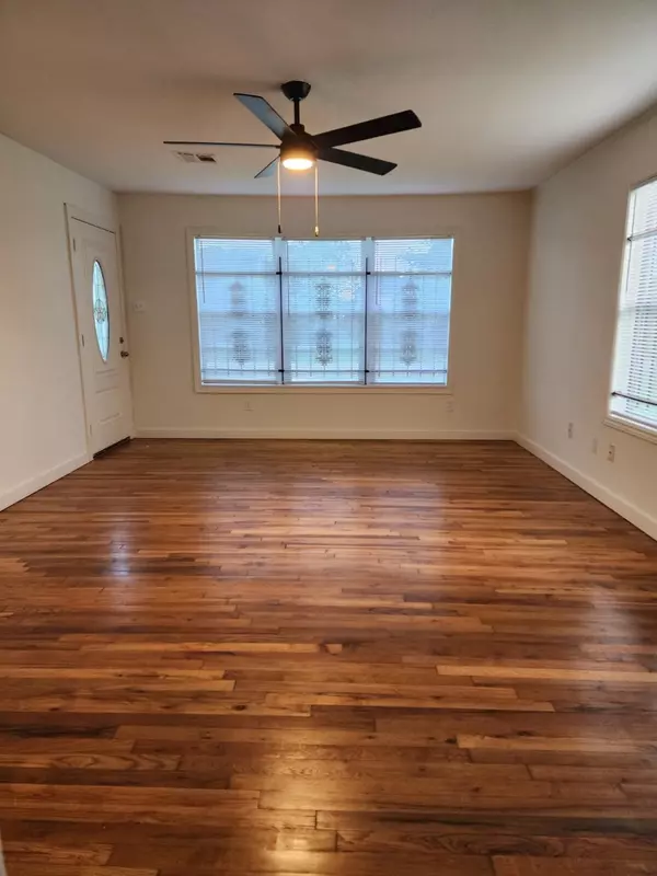 Houston, TX 77033,5309 Ricky ST