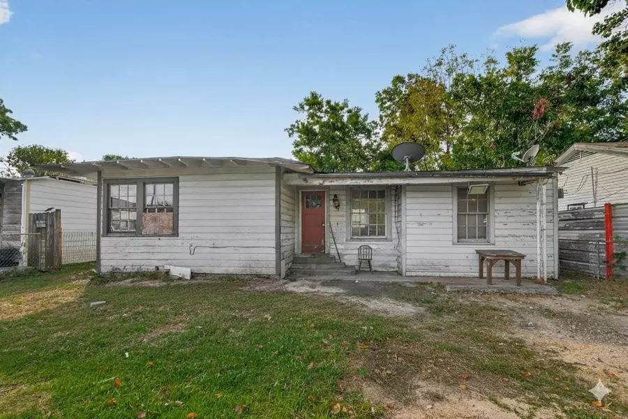 216 Burress ST, Houston, TX 77022