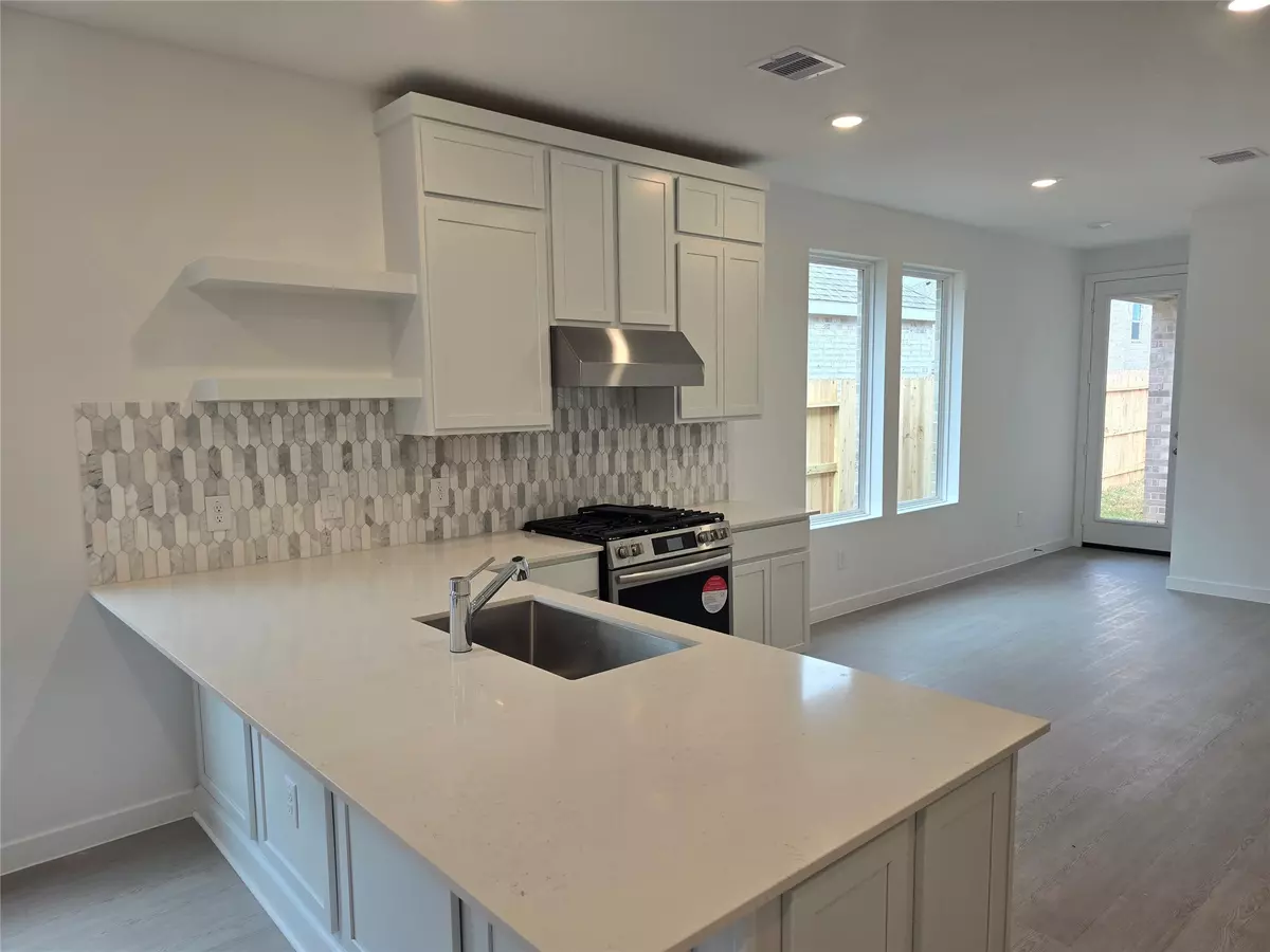 Katy, TX 77493,5811 Majestic Sky DR