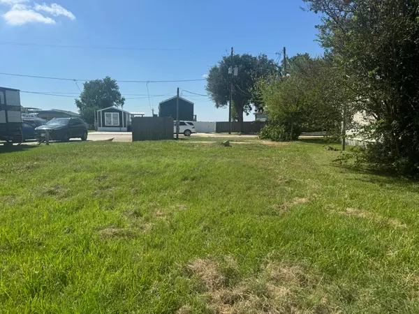 2739 Bay Oaks Harbor DR,  Baytown,  TX 77523