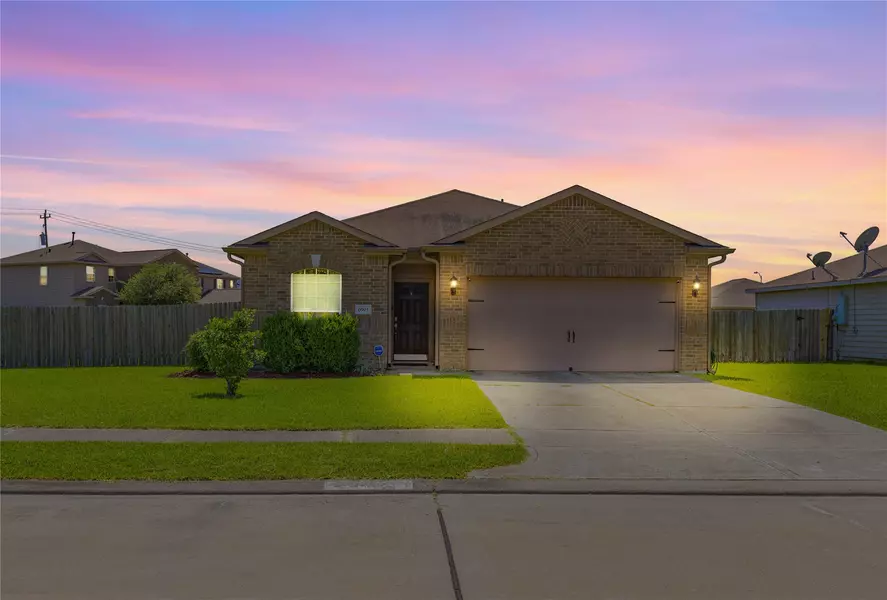 6903 Musclewood RD, Baytown, TX 77521
