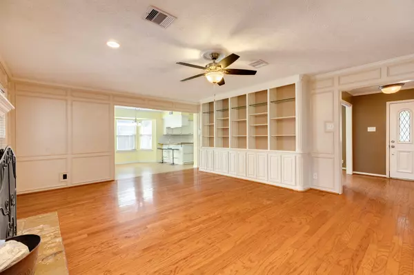 Lake Jackson, TX 77566,333 Banyan DR