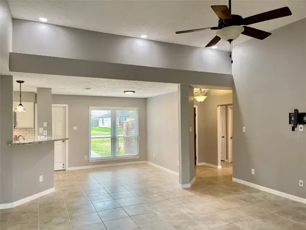 League City, TX 77573,304 SEACREST BLVD